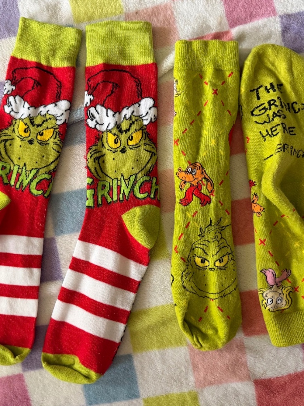 2 pair Grinch socks